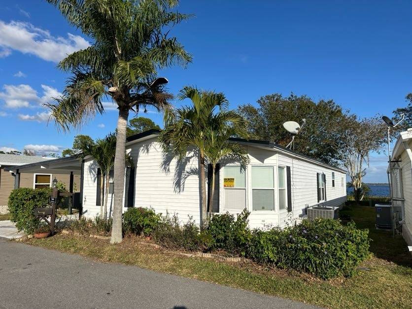 1046 Eagle Drive a Winter Haven, FL Mobile or Manufactured Home for Sale